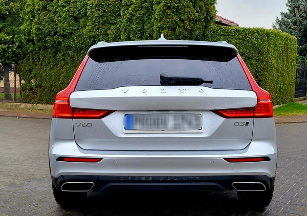 Volvo V60 Cross Country cena 84500 przebieg: 263000, rok produkcji 2020 z Gołdap małe 562